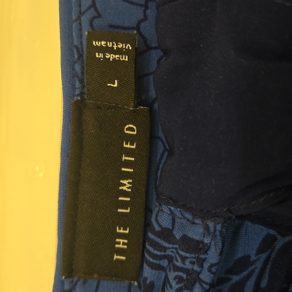 Limited sz L halter top - Picture 5 of 7